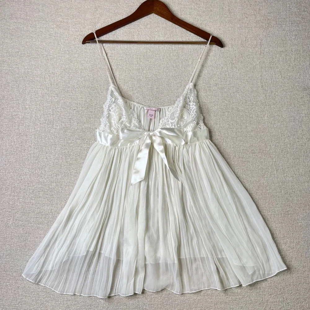 Victoria's Secret White Lace Babydoll Lingerie Chemise Bow Accent Size Large